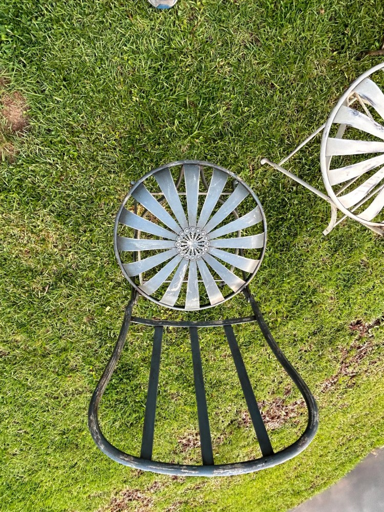 Francois Carre Strap Iron Folding Chairs – Set of 3